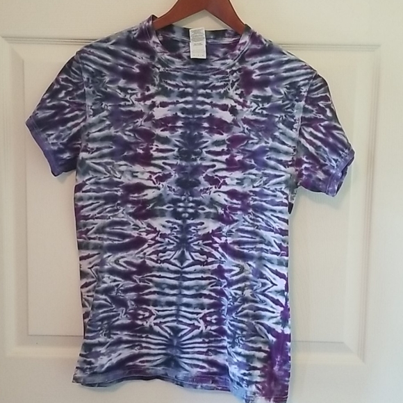 Tops - SMALL TIE DIE